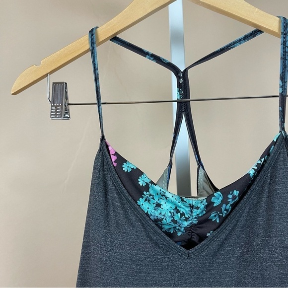 Lululemon Size 8 Roll Out Tank Heathered Black Petal Pop Yoga Flowy Boho Floral - Picture 10 of 11